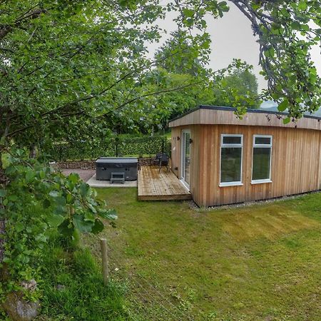 Allt Mor Rentals - Chalet With Hot Tub, And Studio Apartment No Hot Tub Roybridge Exterior photo