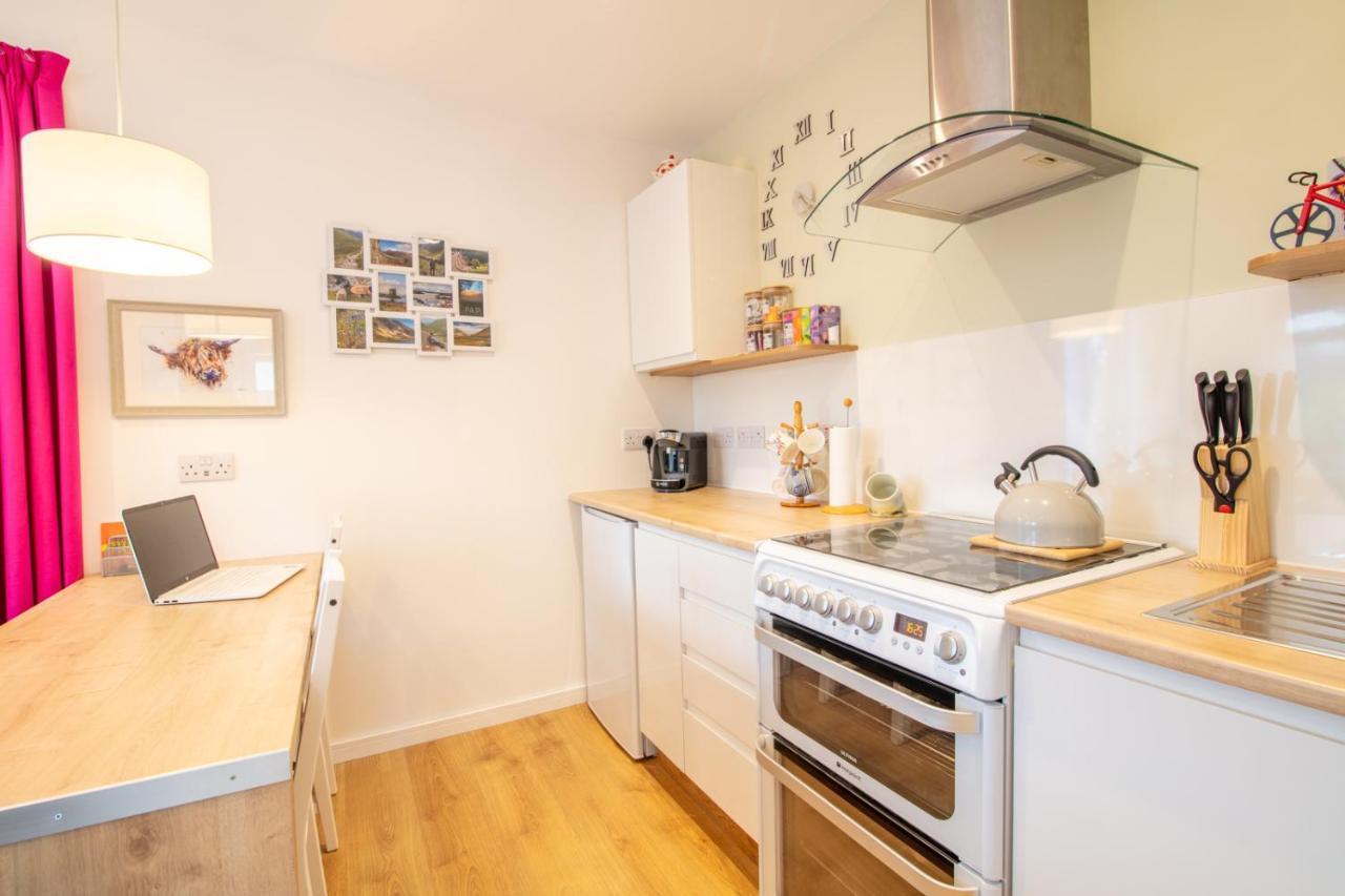 Allt Mor Rentals - Chalet With Hot Tub, And Studio Apartment No Hot Tub Roybridge Exterior photo