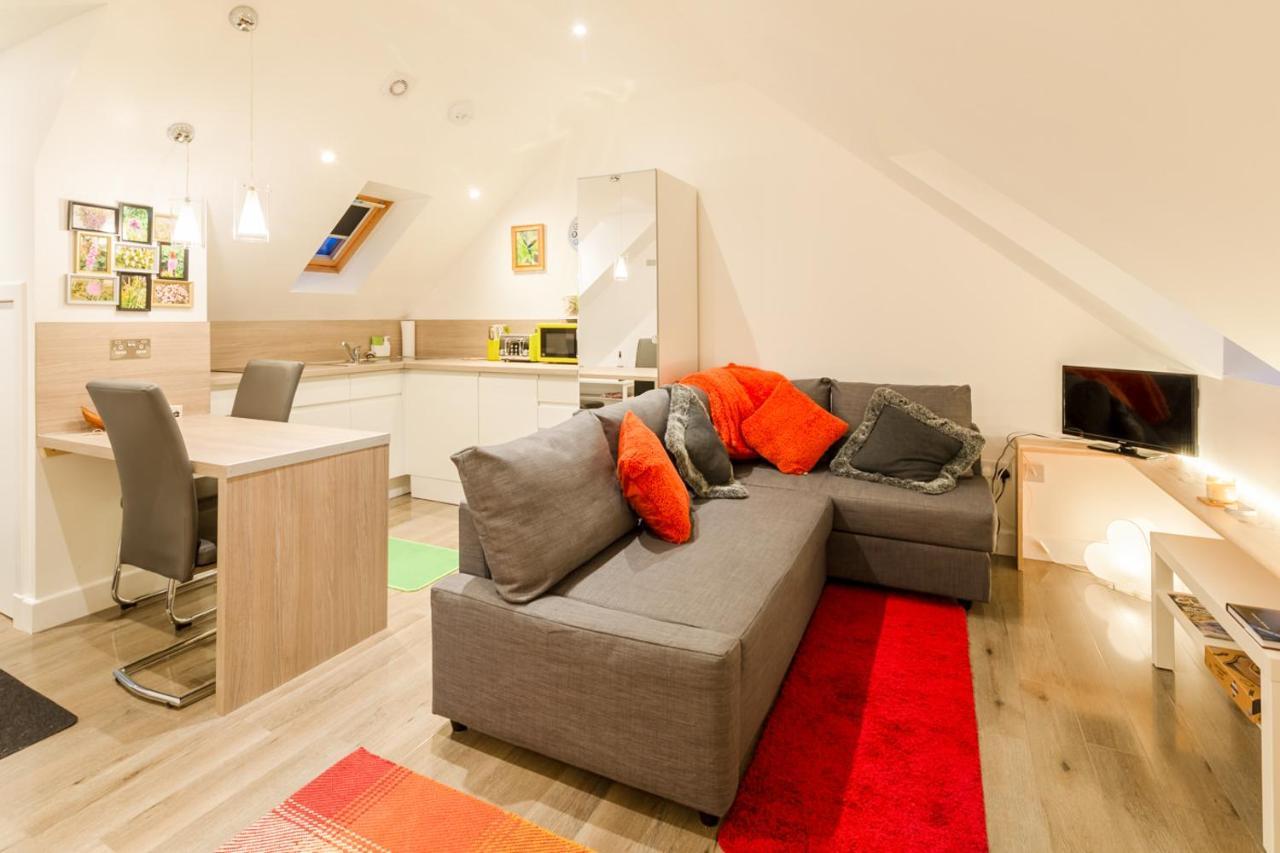Allt Mor Rentals - Chalet With Hot Tub, And Studio Apartment No Hot Tub Roybridge Exterior photo